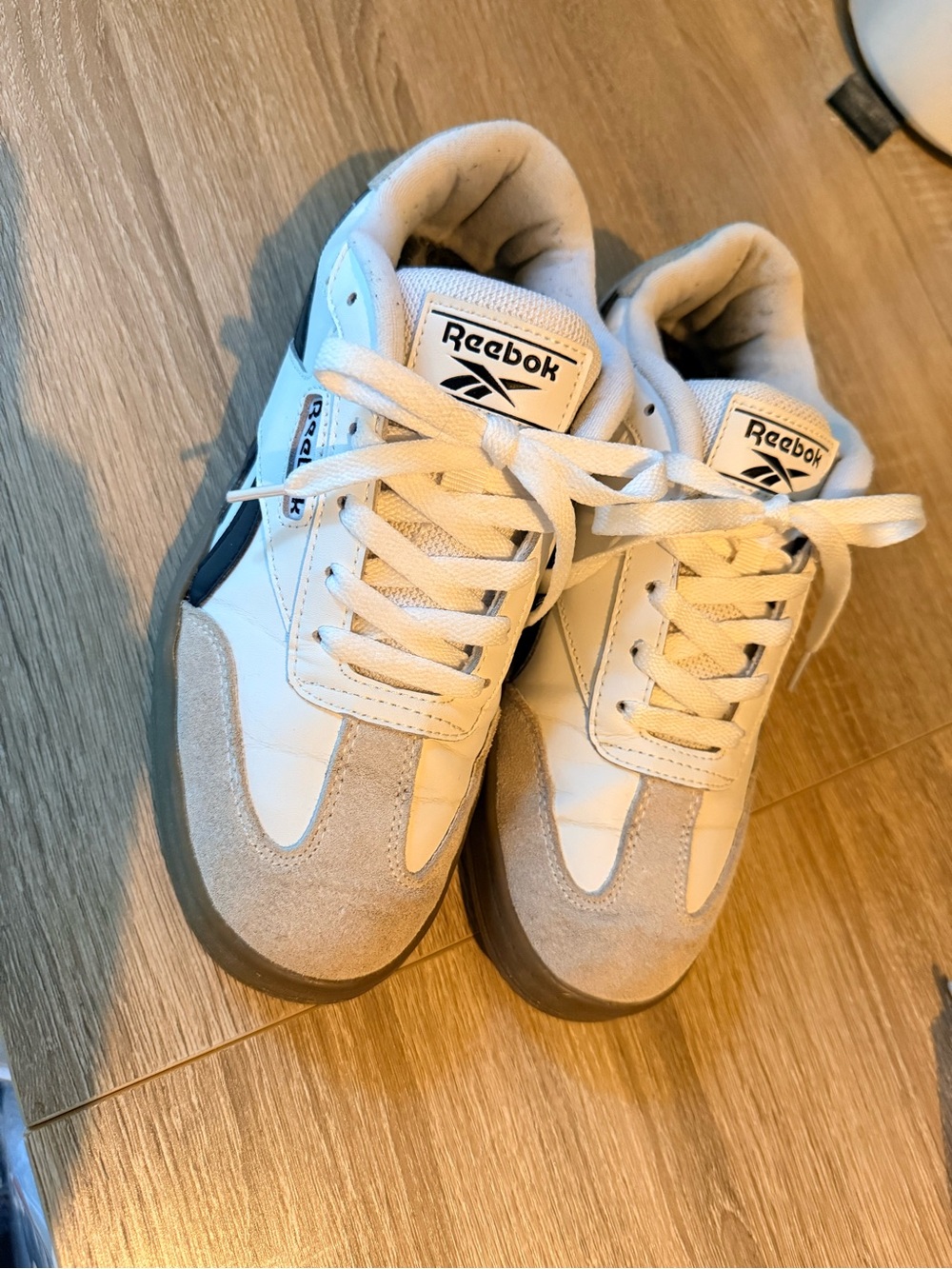 Reebok White Black and Beige Leather Suede Sneakers